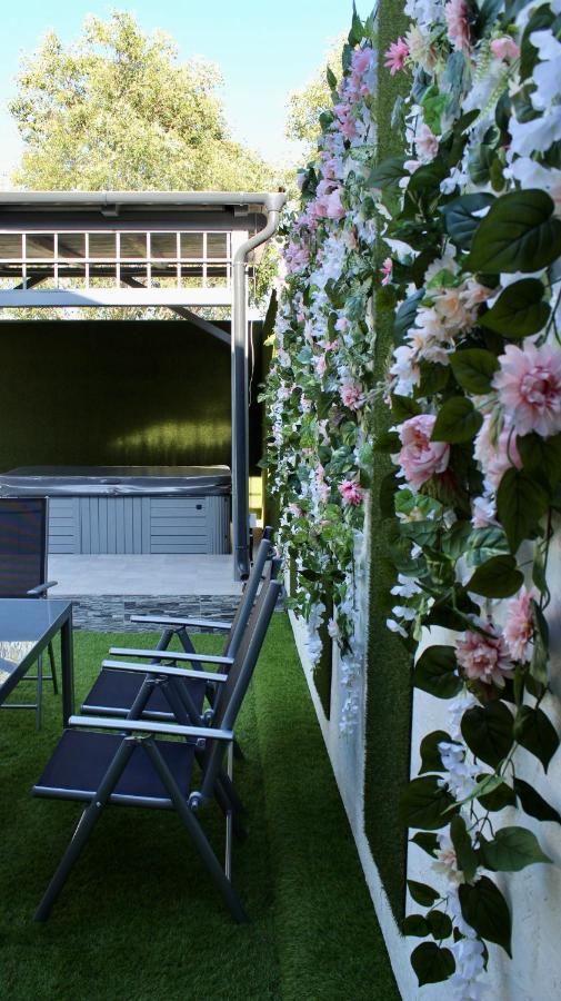 Applegarden Villa Debrecen Kültér fotó